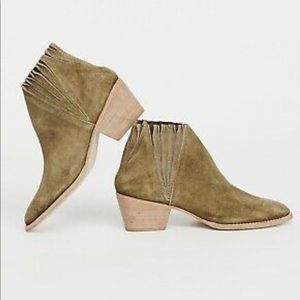 FREE PEOPLE / FARYL ROBIN Green Suede Boots